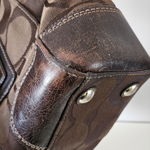 Coach Hampton Handbag - Picture 7 of 15